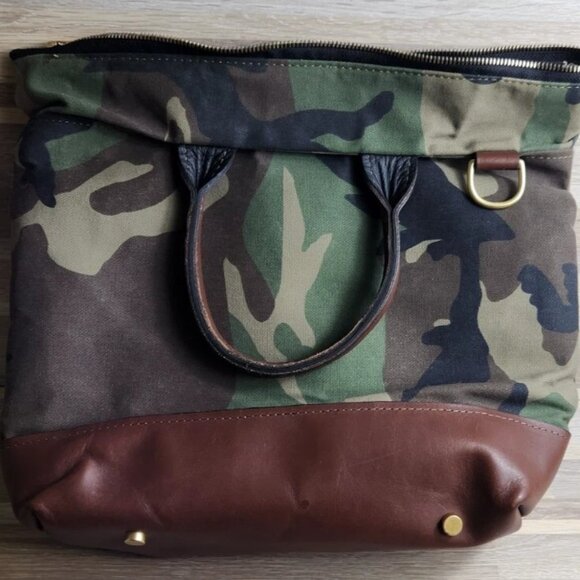 R. Riveter American Made Otto Camo Canvas Crossbody Handbag With Mini Coin Purse - Picture 13 of 16